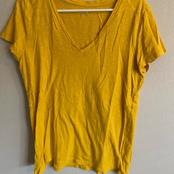 Merona- Tee - mustard color -size L - Picture 1 of 2
